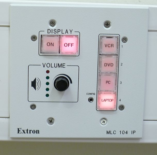 Fil:Extronpanel4.jpg